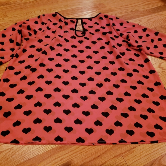 Simply Be Coral Top with Navy Blue Trim & Hearts - Picture 2 of 4